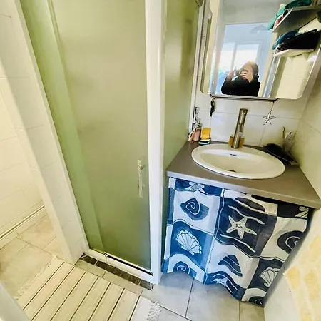 Paisible Avec Terrasse, Proche Plage Et Loisirs - Fr-1-723-126 *